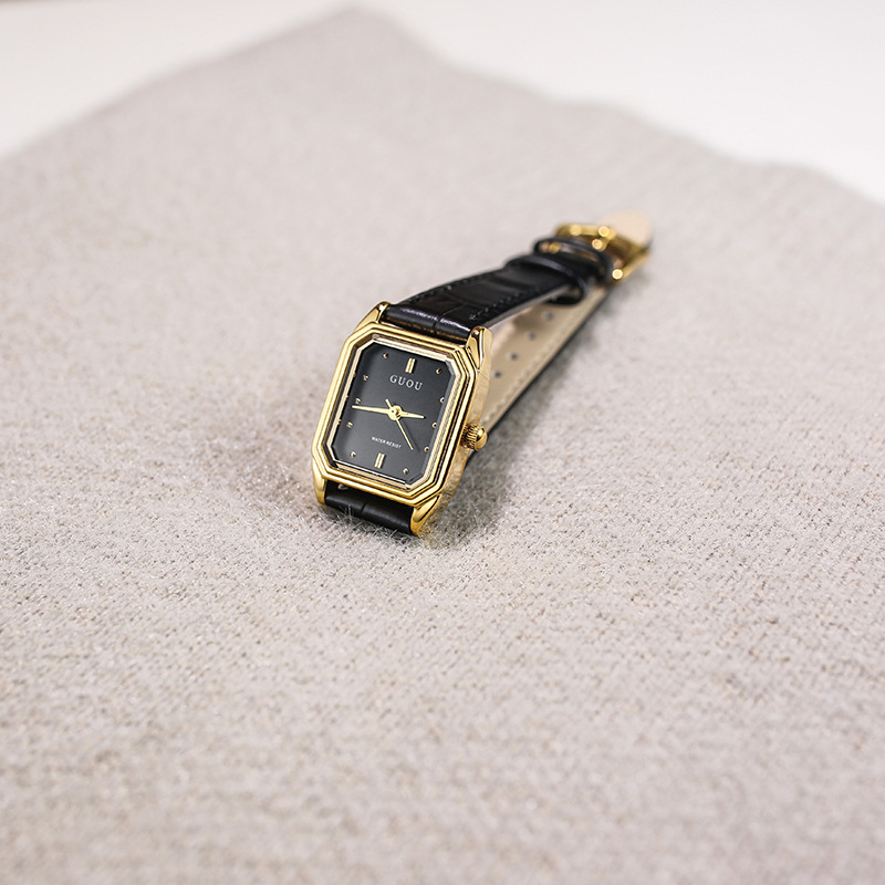 New Classic, Vintage, Hong Kon - Luxury Watch In Hong Kong recensie en prijs