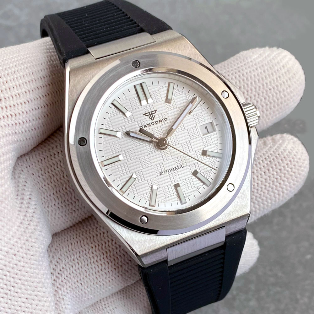 Custom New Silver 40mm Round B - Luxury Watch Japan recensie en prijs