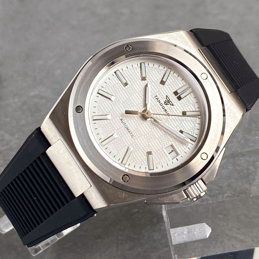 Custom New Silver 40mm Round B - Luxury Watch Japan recensie en prijs